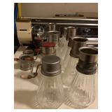 ASSORTMENT OF VINTAGE NUT CRACKERS & JUPITER GRADER - LAUNDRY