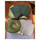 9 GREEN/WHITE PLACEMATS, 9 GREEN NAPKINS, GREEN GLASS SERVING BOWL, 4 BLUE WOVEN PLACEMATS & 6 NEW BLUE NAPKINS - DINING ROOM