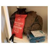 2 HUNTING CUSHIONS, FIRE BLANKET & 2 NEW BOXES OF PERGO SPACERS - FOYER