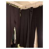 6 SIZE LARGE LADIES BLACK PANTS (1 NEW W/ TAGS) - UP BED 2 CLOSET