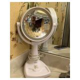NEW ZADRO WHITE LIGHTED 10X MAKEUP MIRROR - UP MASTER BATH