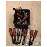 CRATE FULL OF NEW HAIR BRUSHES (CRATE INCLUDED) - UP MASTER BATH
