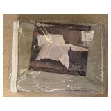 NEW CHRIS MADDEN QUEEN MATELASSE COVERLET 92X96 - SAGE - UP BED 1