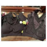 5 NEW SIZE XL SPORTS BRAS - UP MASTER BED