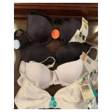4 NEW SIZE 36A MAIDENFORM/PLAYTEX BRAS - UP MASTER BED