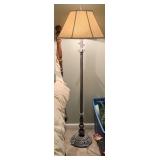 VERY HEAVY VINTAGE METAL FLOOR LAMP WITH 2 BULBS & UNIQUE SHADE 61" TALL - UP BED 2
