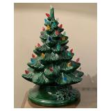 VINTAGE GREEN LIGHTED CERAMIC CHRISTMAS TREE 13 3/4" TALL - UP BED 1