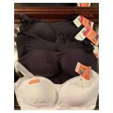 4 NEW SIZE 2XL SPORTS BRAS - UP MASTER BED