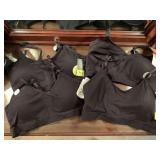 4 NEW SIZE 2XL SPORTS BRAS - UP MASTER BED