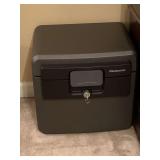 SENTRY SAFE W/ KEY 13 1/2" DEEP X 14" TALL X 15" WIDE - UP MASTER BED