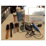 DOG LOT TO INCLUDE NEW NAIL CLIPPERS, WAHL TRIMMER, DOG BRUSHES & MORE (CRATE INCLUDED) - GARAGE