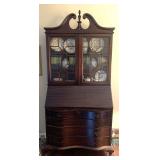 ANTIQUE SECRETARY DESK/BOOKCASE WITH DROP FRONT AND WITH 4 SERPENTINE DRAWERS AND CLAW FEET WITH KEY (IN EXCELLENT CONDITION) 36" WIDE X 18" DEEP X 80" TALL ***SPECIAL PICKUP INSTRUCTIONS (DOES NOT IN