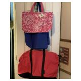 LARGE RED SAMSONITE CANVAS DUFFLE BAG, REVERSIBLE TOTE BAG & MORE - UP BED 1
