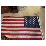 US FLAG W/ POLE - UP BED 1 CLOSET
