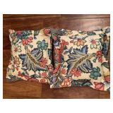 2 THROW PILLOWS WITH FLORAL DESIGN 17" SQUARE - DEN