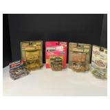 NASCAR stock car replicas, all are still an original packaging, approximately five pieces, tub is not included, see pictures for details.