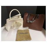 Ladies handbags, three pieces, see pictures for details.