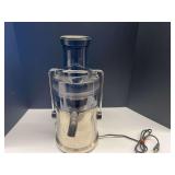 Dash juicer, powers up, see pictures for details.