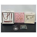 Fashion estate jewelry gift sets, pendants, and more, still in original packaging, See pictures for details.