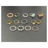 Ladies fashion rings, approximately 13 pieces, see pictures for details.