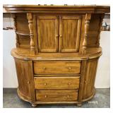 Lovely sideboard with hutch, sideboard has three drawers and two side cabinets, hutch has a two door cabinet and side shelving, see pictures for details.