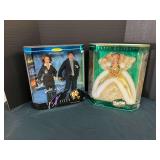 Barbie & Ken x-Files gift set, also includes Happy Holidays Barbie special edition, both in original boxes, see pictures for details.