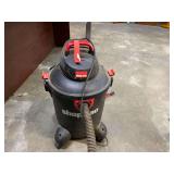 10 gallon shop vac, powers up, see pictures for details.