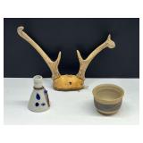 Small pieces of artisan pottery, also includes collectible antlers, three pieces total, see pictures for details.