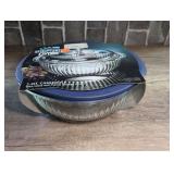 SCULPTURED PYREX OVENWARE 2 QUART CASSEROLE IN ORIGINAL PACKAGE