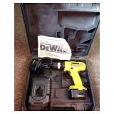 DeWalt DW927 12V Cordless Drill/Driver with Charger and Case