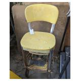 VINTAGE KITCHEN STEP STOOL