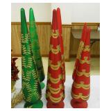 CHRISTMAS DECOR, RED/GREEN /GOLD, 2 WREATHS, (8) TREES (19) TOTAL PCS