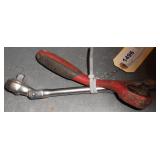 (1) 3/8" DRIVE & (1) 3/8" DRIVE SWIVEL RATCHETS