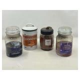 DEN… Assorted candles, four pieces, see pictures for details.