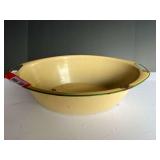 Small oval enamelware wash tub with handles, see pictures for details.