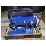 DEN…Sailrite Ultrafeed LSZ-1 sewing machine. Powers up, comes with storage/carrying case, see pictures for details.