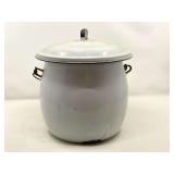 KIT… Enamelware chamber pot, see pictures for details.