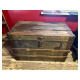 DEN… Antique wooden trunk, handles are missing, see pictures for details.