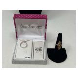 Lovely ladies eternity/circle of life friendship necklace, also includes a vintage Avon ring, see pictures for details.