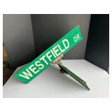 Street signs, see pictures for details.