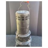 Vintage heater, believed to be a kerosene heater, see pictures for details.