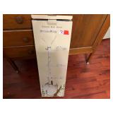 BR4… Shovel wall hook, comes in original box, see pictures for details.