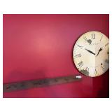 LR… Vintage wooden coat rack/hat, also comes with a distressed looking clock, one of the hands is missing, see pictures for details.