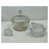 DEN… Lovely vintage ribbed covered candy dish, believed to be vintage Jeanette glass, also comes with a vintage cow themed glass butter dish, and small trinket dish. See pictures for details.