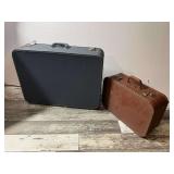 DEN… Vintage hardshell suitcases, two pieces, with content, see pictures for details.