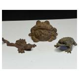 Vintage frog themed metal art, three pieces, see pictures for details.