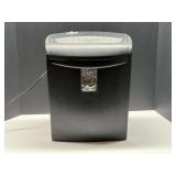 DEN… Paper shredder, powers up, see pictures for details.