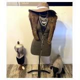 LR… Vintage dress form with accessories, comes with a mini dress form replica, and more. See pictures for details.