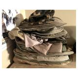 BR2…Assorted military style clothing, please inspect for size. See pictures for details.