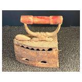 Antique iron, see pictures for details.